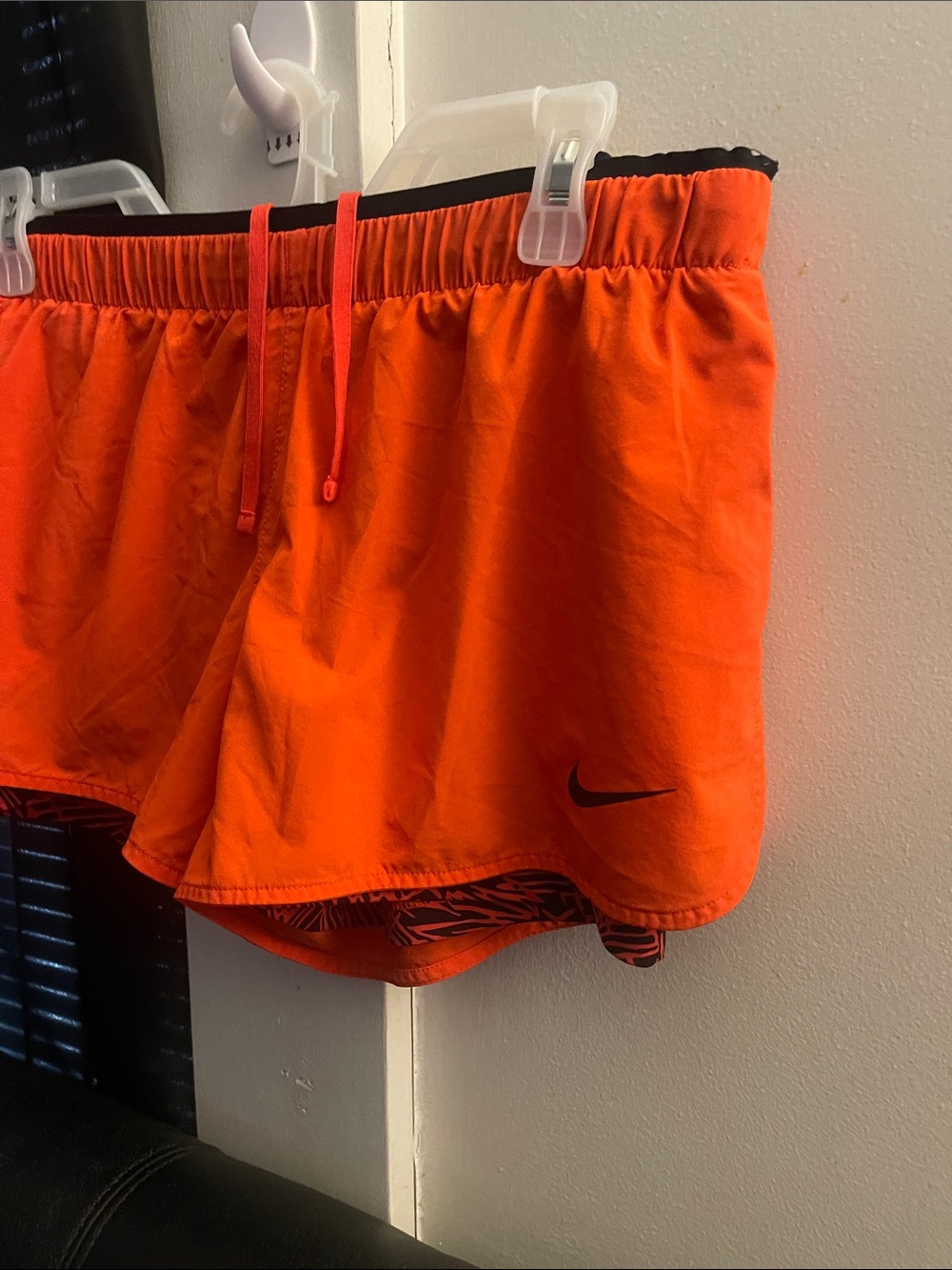 Nike Women's Full Flex 2-in-1 Twist Shorts Crimson Orange Black Size Medium NWOT - Picture 2 of 12
